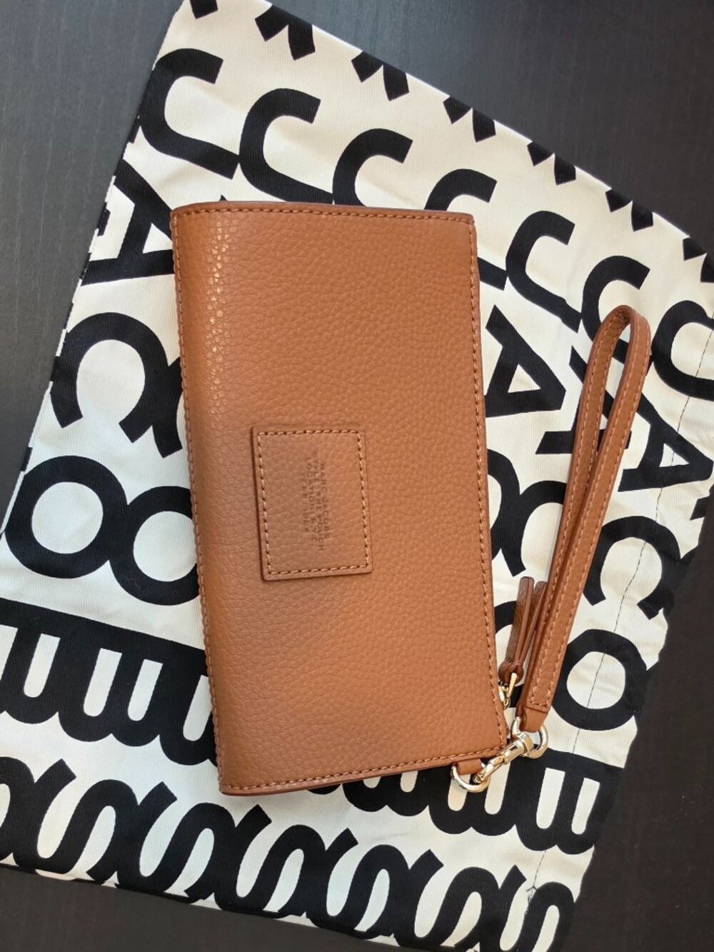Marc Jacobs The Leather Pouch (Argan Oil/Brown) - Picture 3 of 6